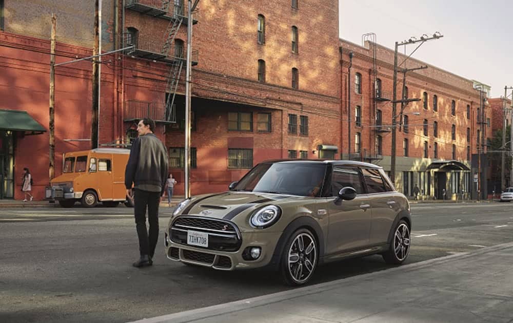 Mini Cabrio Sidewalk Edition限量上市、「迷 你的城市 MINI夏日巡迴展」同步開跑! 9 1592553453 f9e75b98040455982bc5eea7378b0050