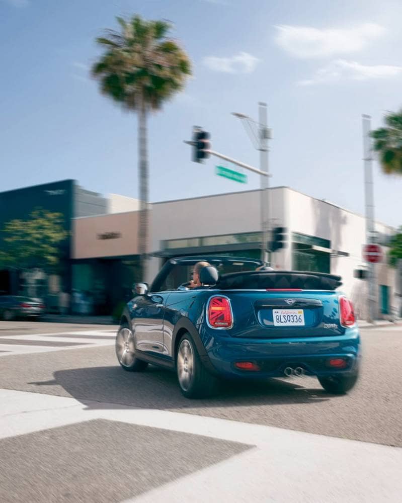 Mini Cabrio Sidewalk Edition限量上市、「迷 你的城市 MINI夏日巡迴展」同步開跑! 6 1592553503 974935968ca718b8025bb34fdde58e17