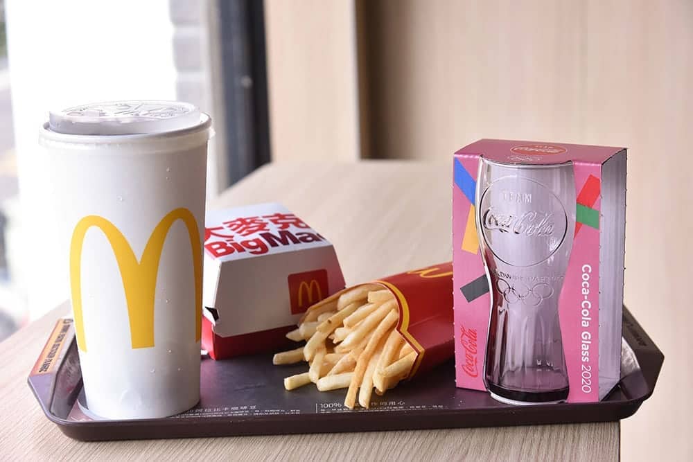 麥當勞2020 Coca-Cola喝彩杯限量登場、購買經典套餐搭配飲料薯條雙升級就免費送! 3 1593485312 c6e9273dca37045d392318486ad8c028