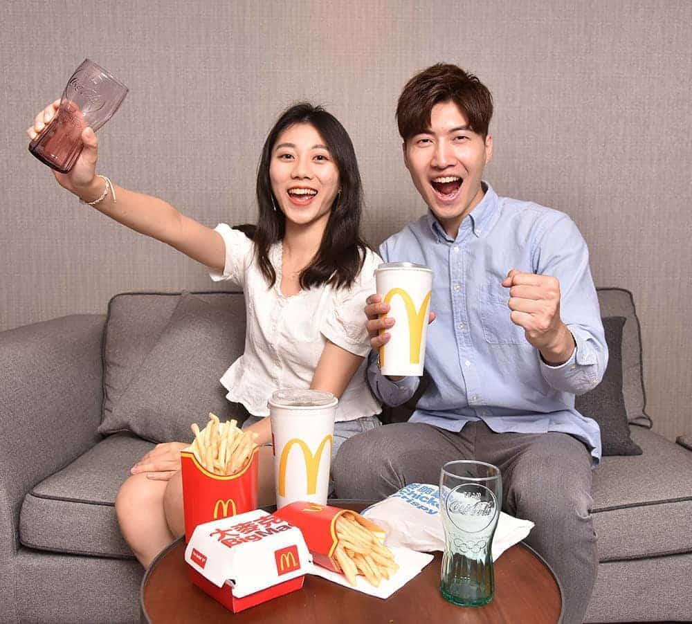 麥當勞2020 Coca-Cola喝彩杯限量登場、購買經典套餐搭配飲料薯條雙升級就免費送! 1 1593485319 7225c5df6a378b98c5a5261b76556b07
