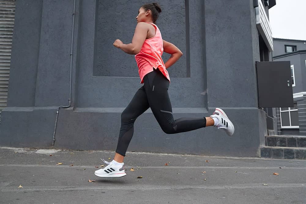 adidas推出全新Supernova跑鞋、結合BOOST與BOUNCE中底科技釋放最佳動能! 3 1595842942 305584d3d5cf5f76be21773fa73b8941