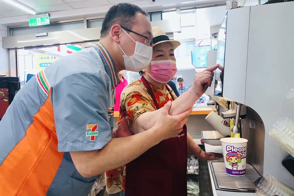 7-11「幾點了咖啡館」服務屆滿3周年、即日起進駐新北市擴大友善失智網絡! 3 1596183549 a15508504eac09a96897b526a46e6b9b