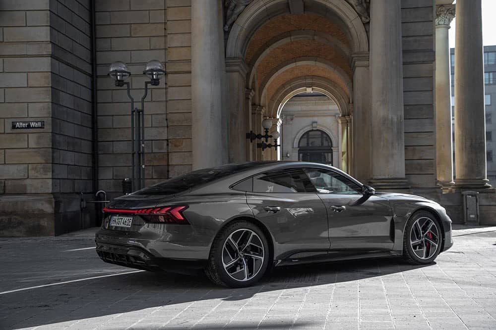 Audi e-tron GT獲2021年德國金舵獎「年度最美車型」! 1 1636788609 5d6c4eadc9ac315d60677f5c7e200d40