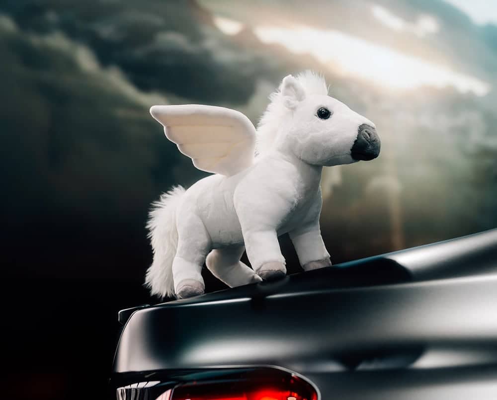 「BMW PEGASUS」飛馬玩偶夢幻登場!4/27中午12點限量開賣 1 1682139740 6c2d7b4aca9094bb8b76316cd53aaa3d