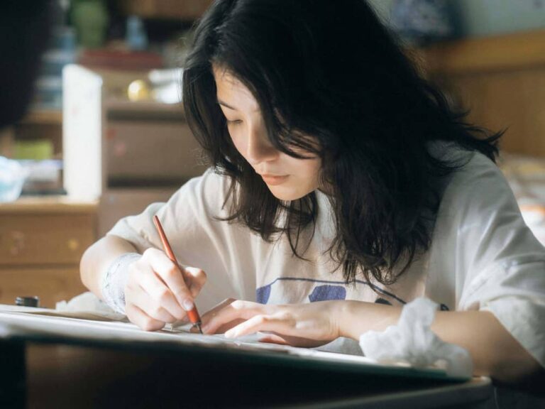 菅田將暉、宮藤官九郎加盟是枝裕和新作《驀然回首》真人版電影預告與全新視覺海報公開