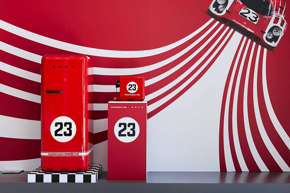 SMEG跨界Porsche推聯名!夢幻逸品「917 Salzburg復古冰箱、咖啡機」限量收藏 1 1784616573 049718fbab500ed362af696d8585bf55