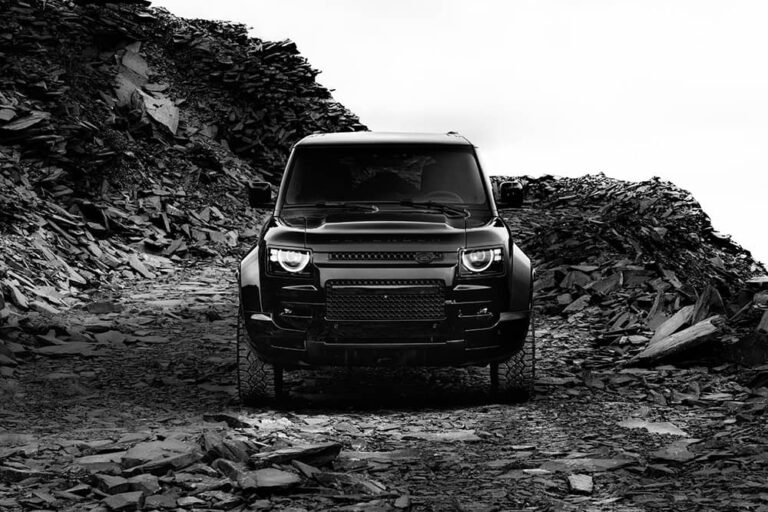 極致黑化！全新26年式Defender OCTA Black登台、858萬元起限量導入5席