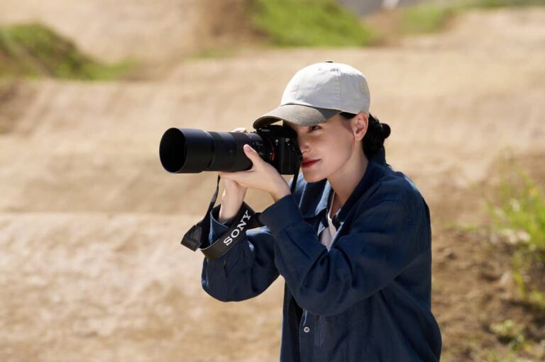 Sony推出FE 100-400mm F5.6-8 OSS超望遠變焦鏡頭 輕巧機身兼具全焦段卓越畫質