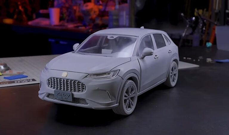 Honda ZR-V e:HEV上市首月訂單破千張！攜手模型達人喬老師手作1:18模型獻車迷