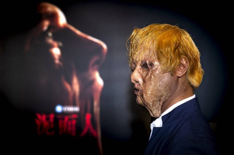 DC年度恐怖鉅作《泥面人》世界首映口碑爆棚 特效化妝師現場重現驚悚溶化妝